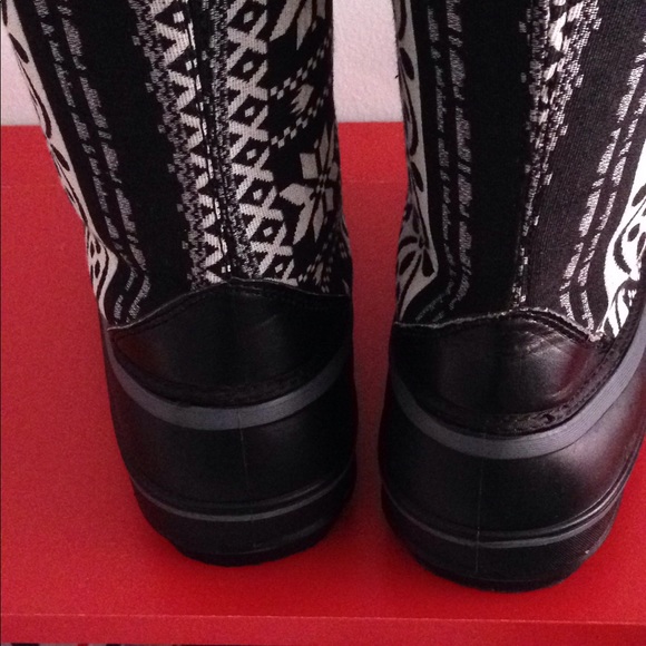 Women's winter boots Size9 no wet or tear NWT - Picture 3 of 8